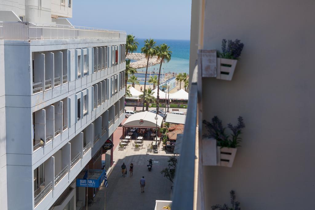 Mama Seaside Apartment Lárnaca Exterior foto